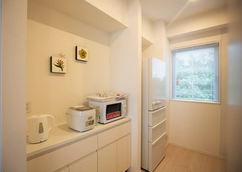 LaLacourt Seaside YAGAJI 2D