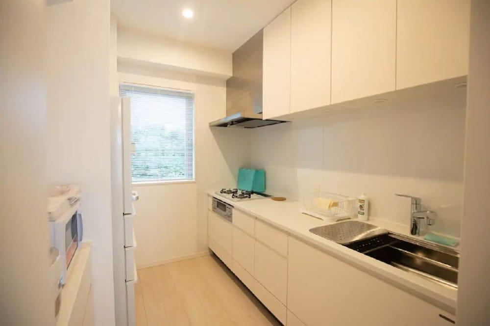 LaLacourt Seaside YAGAJI 2D