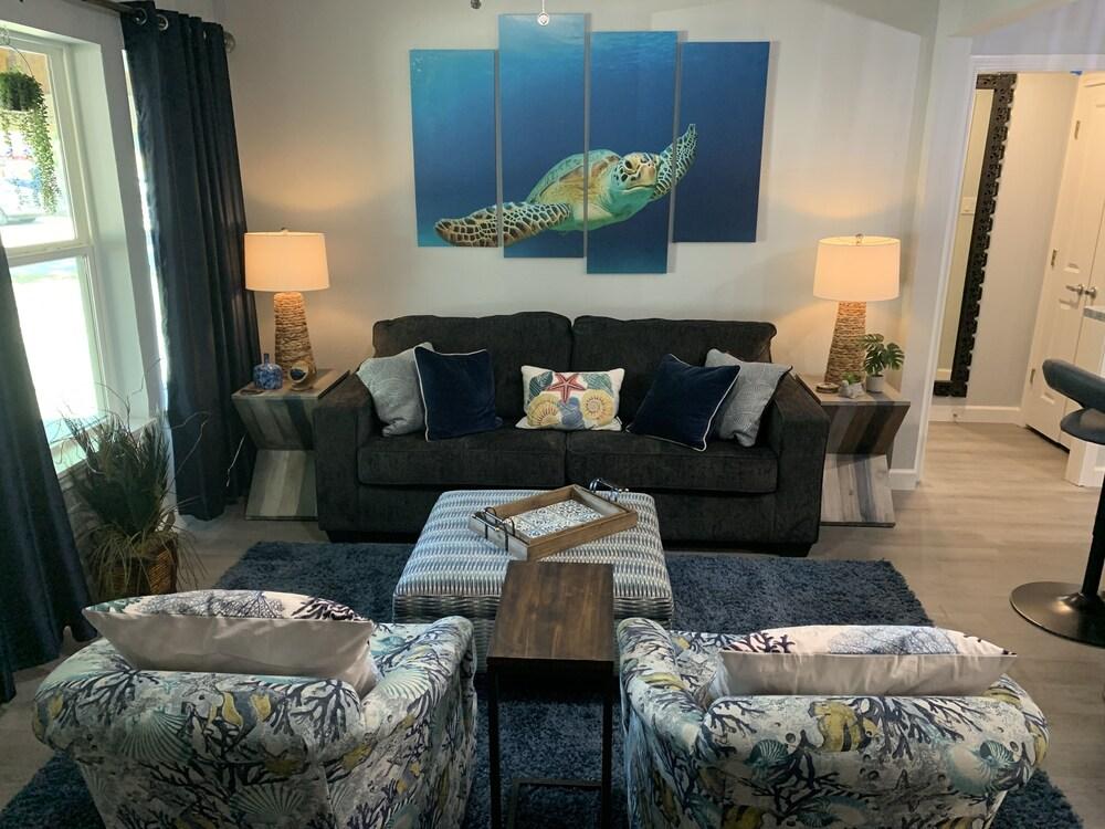 Castle Shadow Cottage DT 534