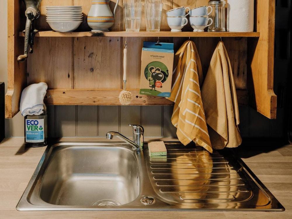 Beautiful Listed Gatehouse in Great Area