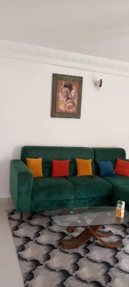 STUDIO OUEST FOIRE DAKAR