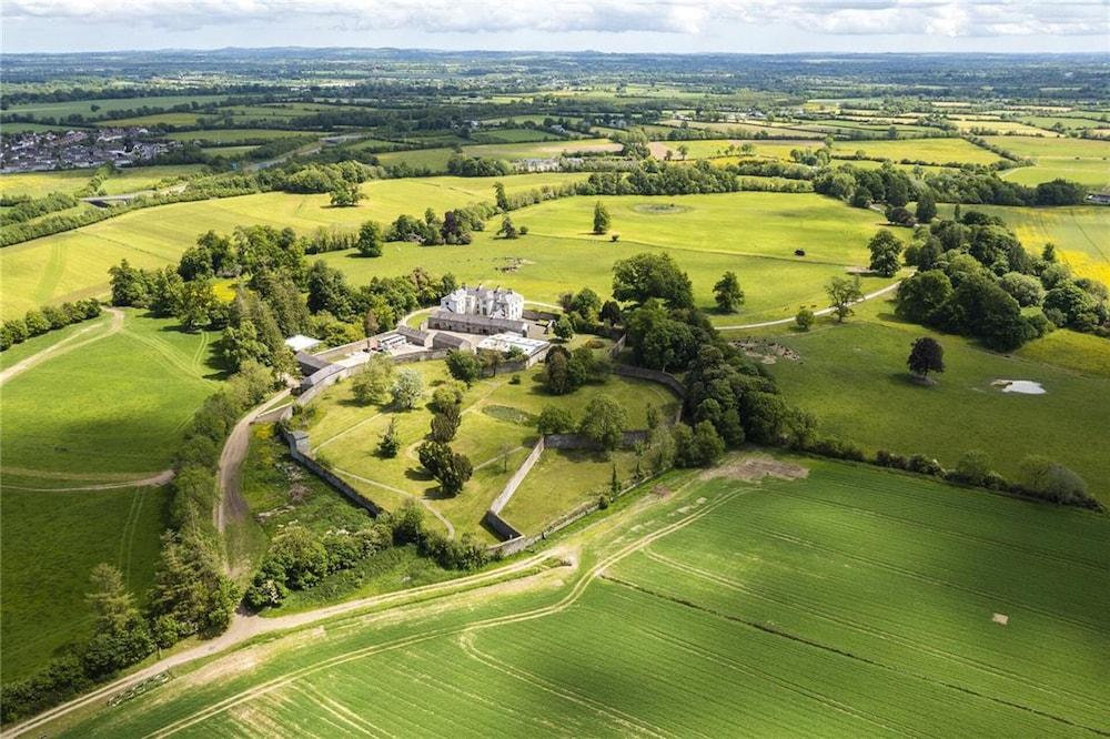 2 Bed Suite With Tea/coffee Making Facilities