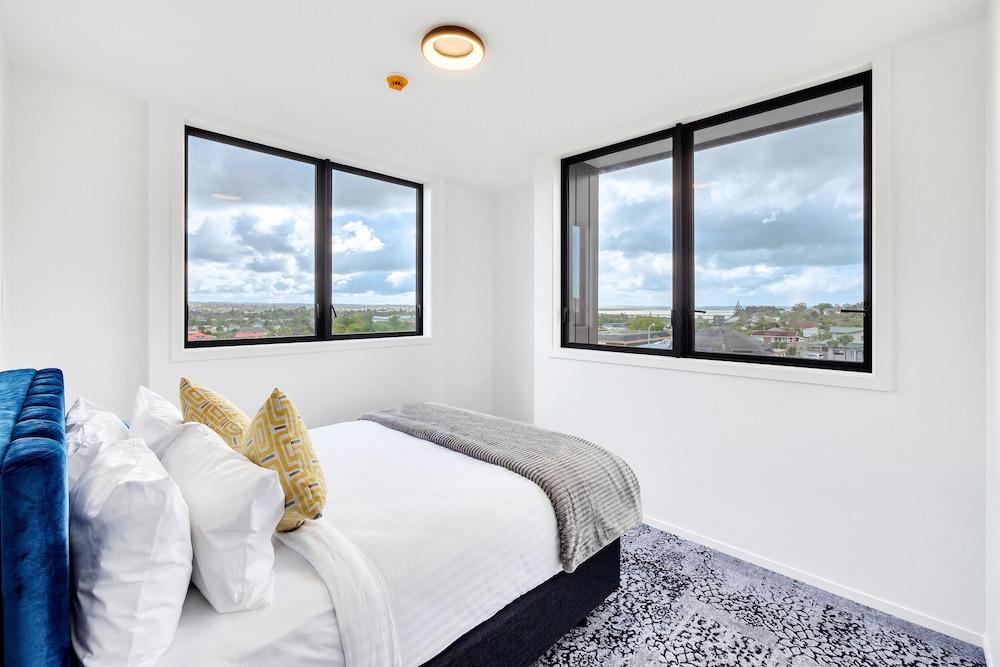 Roomie Apartment Hotel