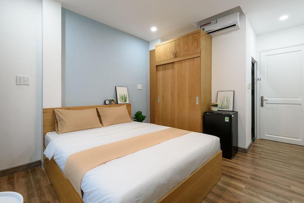 Cozrum Homes - Graceful Corner