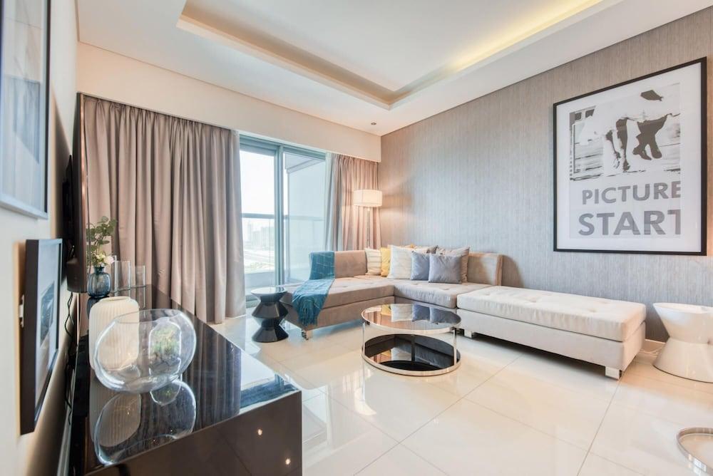 Cool Dubai Apt Next Burj Khalifa Design District