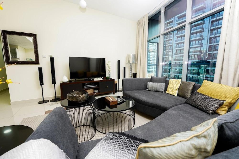 Beautiful Chic Apt w Full Marina View Nxt 2 Beach