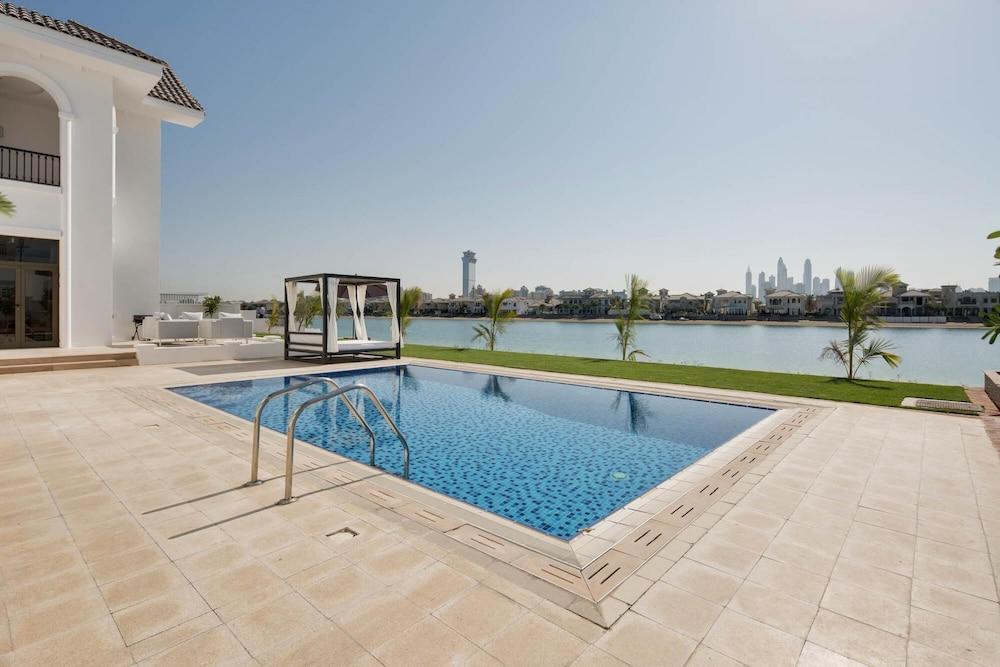 Luxury Villa w Dramatic Vw Private Beach Pool