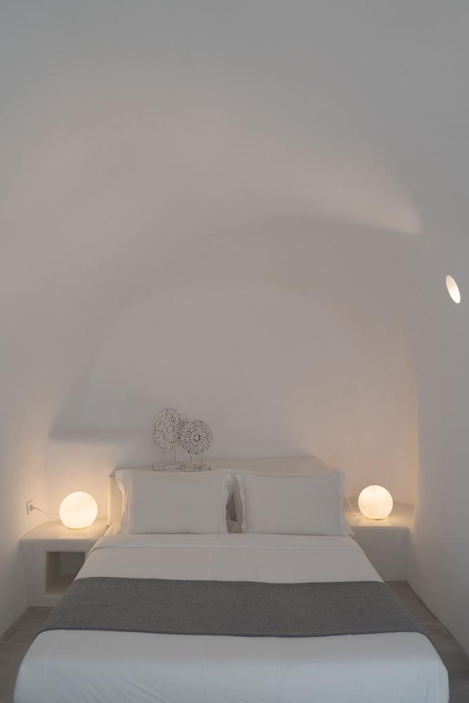 Serendipity Cliffside Villa & Suites