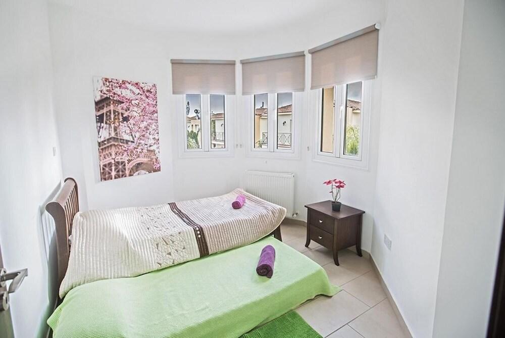 Villa Carrie AQ Cl42