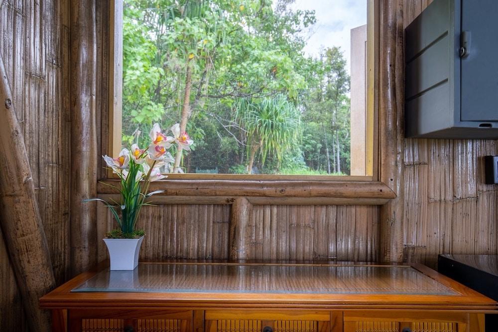 Kalani Oceanside Retreat