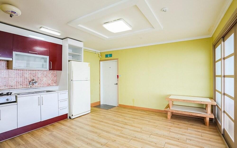 Daebudo Wooseong Resort Pension