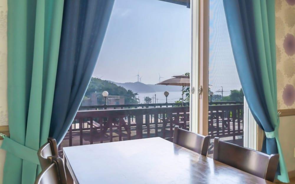 Daebudo Grand Blue Pension