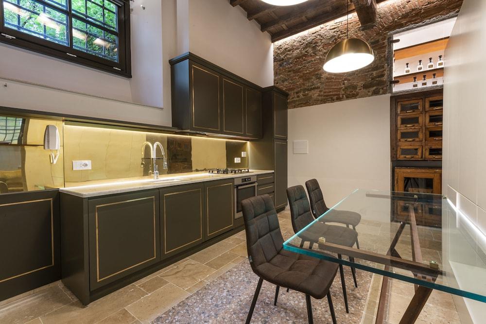 La Bottega del Ferro by Mmega