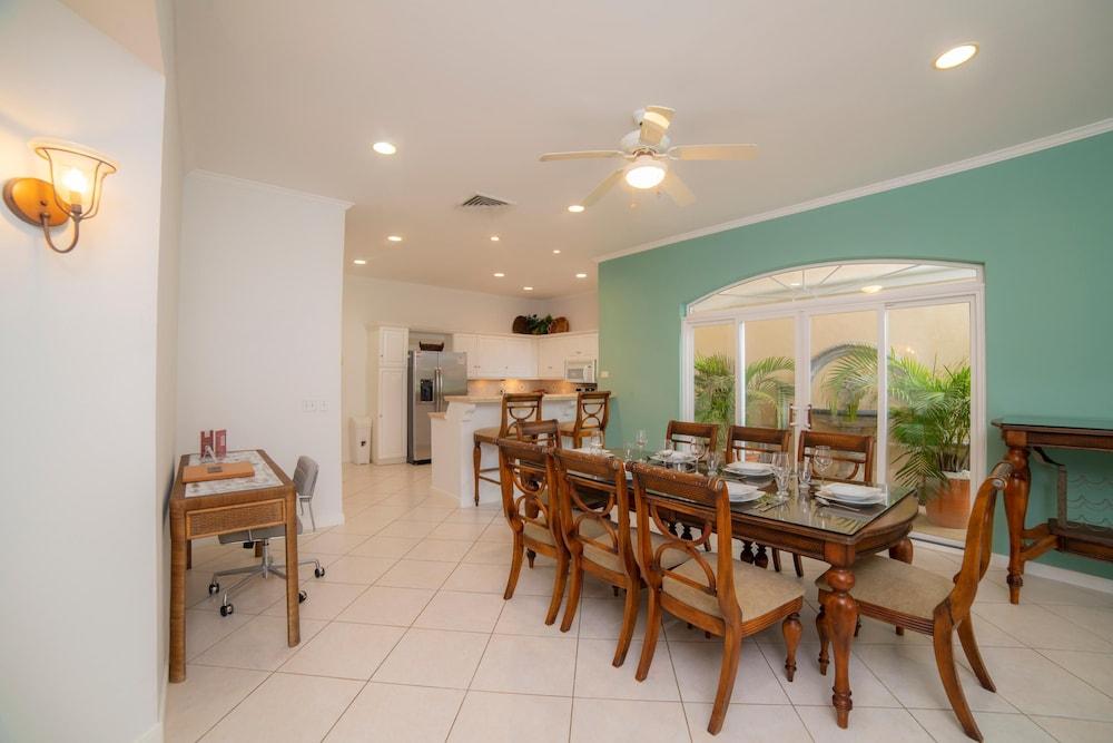 Colina 5E 2 bdr 2 Bath