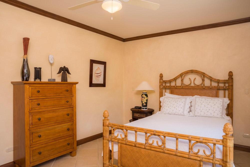 Bay Residence 7C - 3 bdr 2 Bath