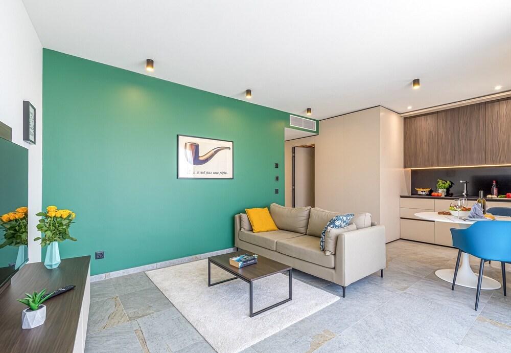 Icon H 505 Suite Business