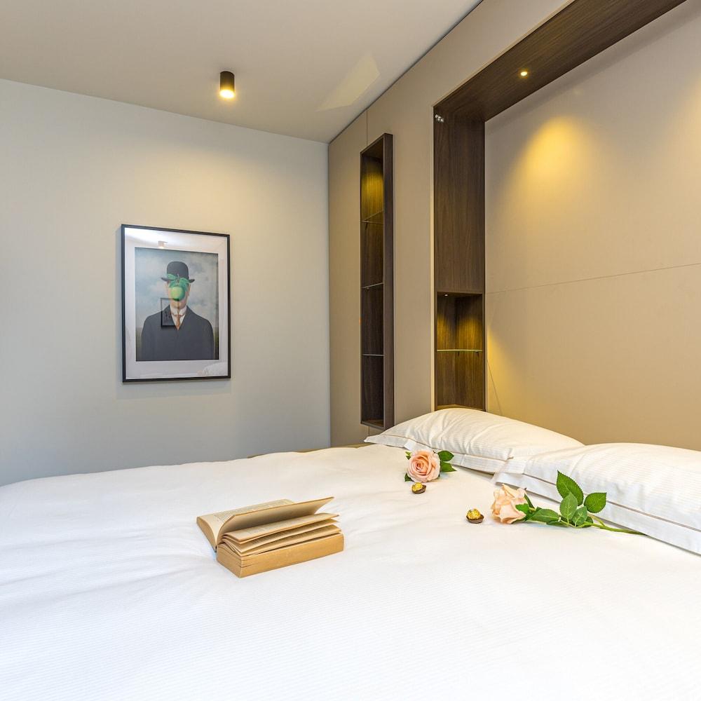 Icon H 309 Suite Micro-living