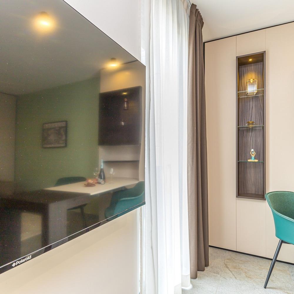 Icon H 305 Suite Micro-living