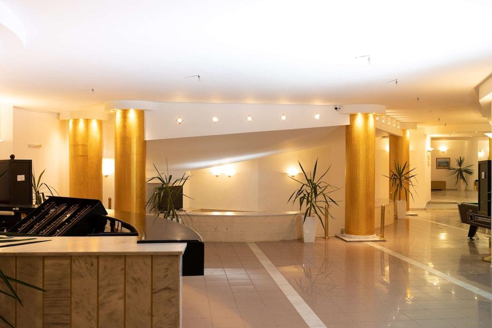 Santa Marina Unique Hotel