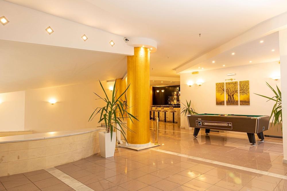 Santa Marina Unique Hotel