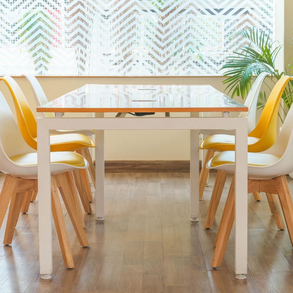 Bloom Hotel - Sector 62