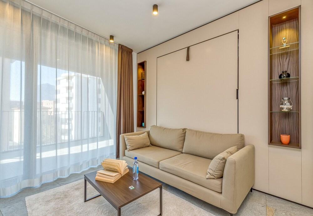 Icon H 201 Suite Micro-living