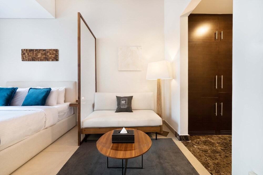 Maison Privee - Sparkle Towers