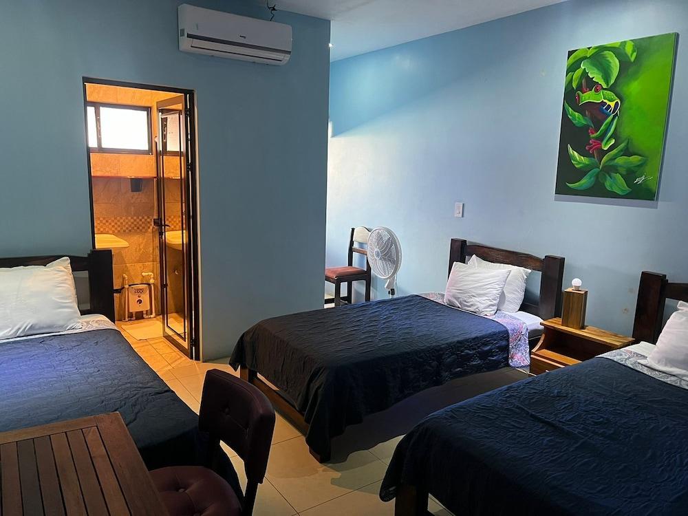 Hotel La Cueva De Limón