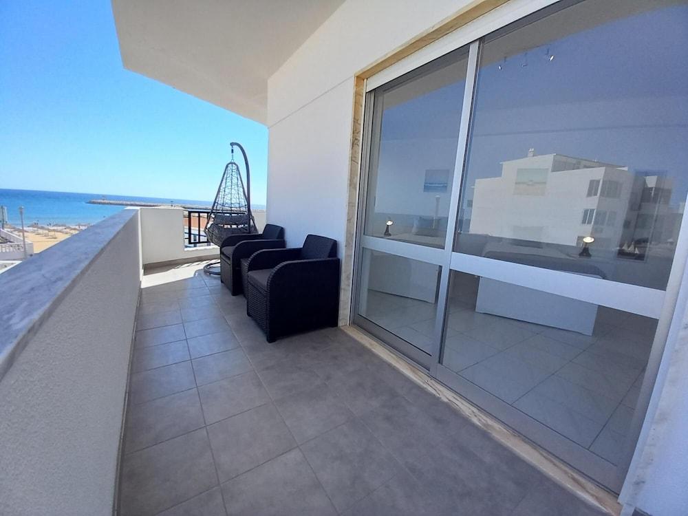 T2 Gaveto Vista Mar Frente Praia