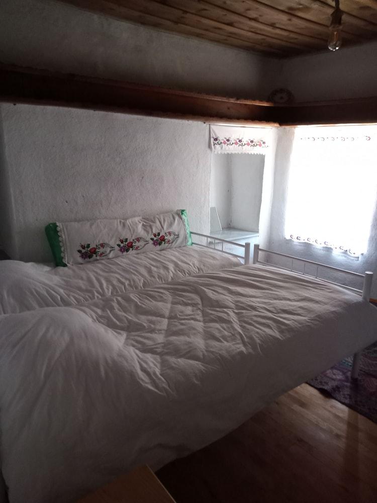 Koca Kapı Konaklama