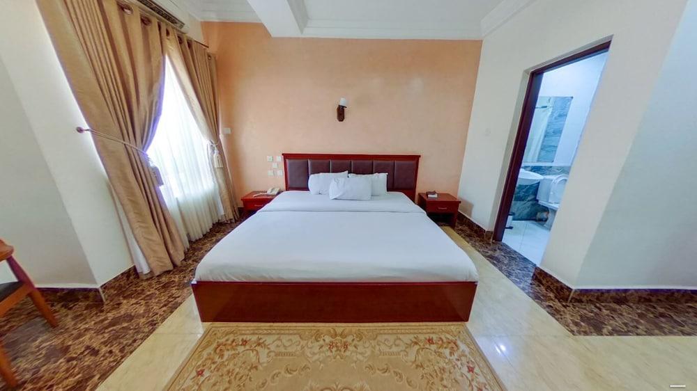 Newton Park Hotels Annex