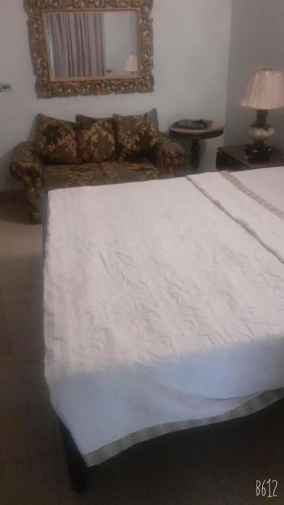 Hotel Gulberg Lodges