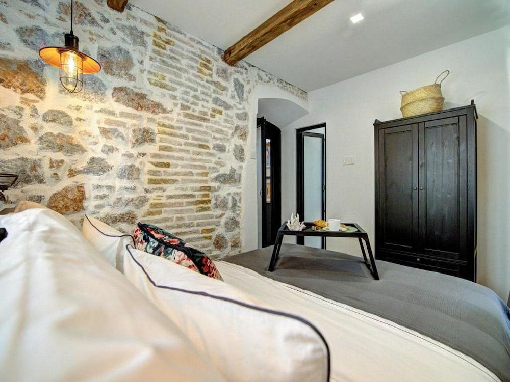 History House Moja Ti 1830