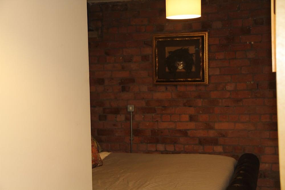Captivating 2-bed Apartment in Liverpool