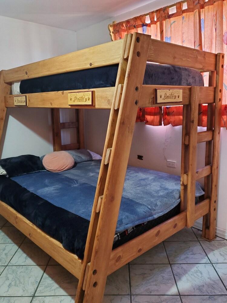 Hostal Pata de Perro - Hostel