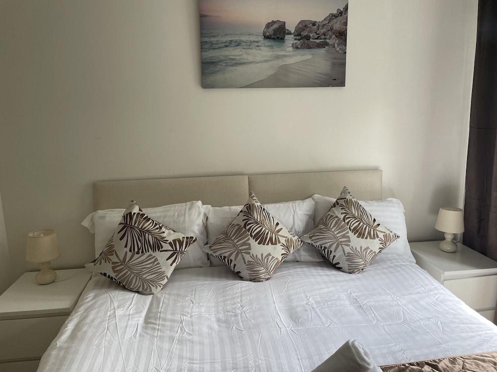 Paris Royal Paradise