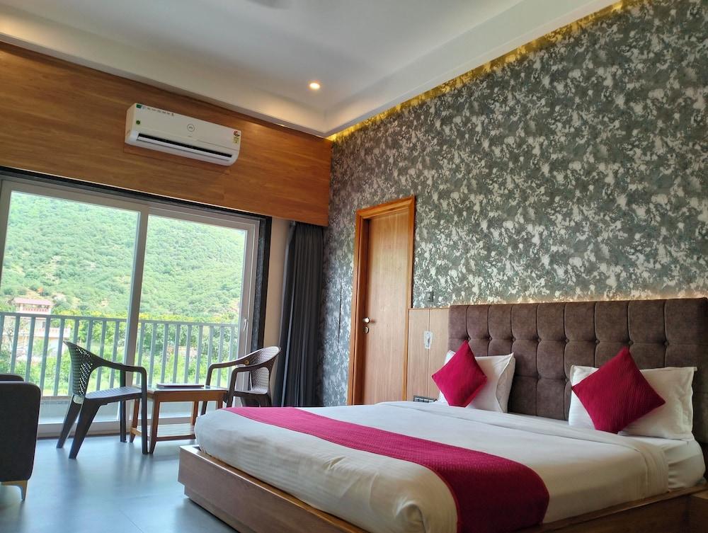 Nature Retreat Resorts