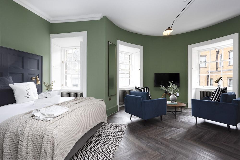 29 Queen Street Aparthotel