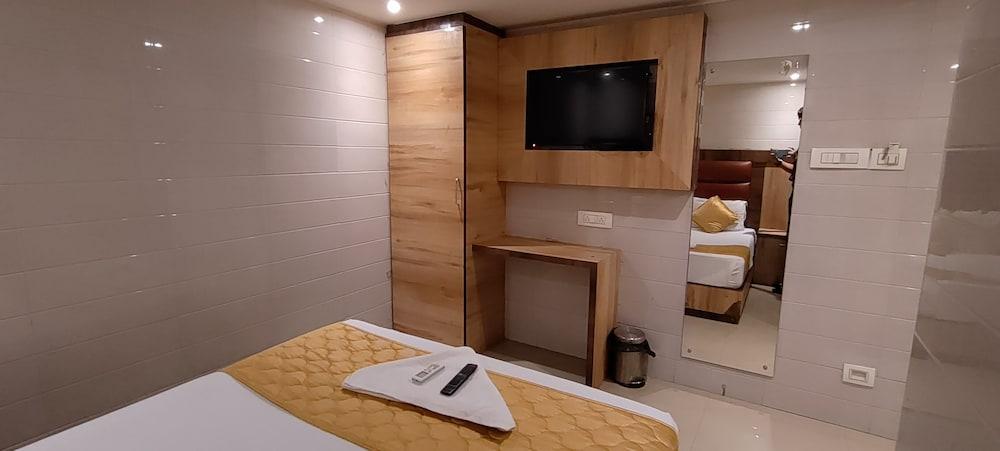 Hotel Sai Suites Dadar