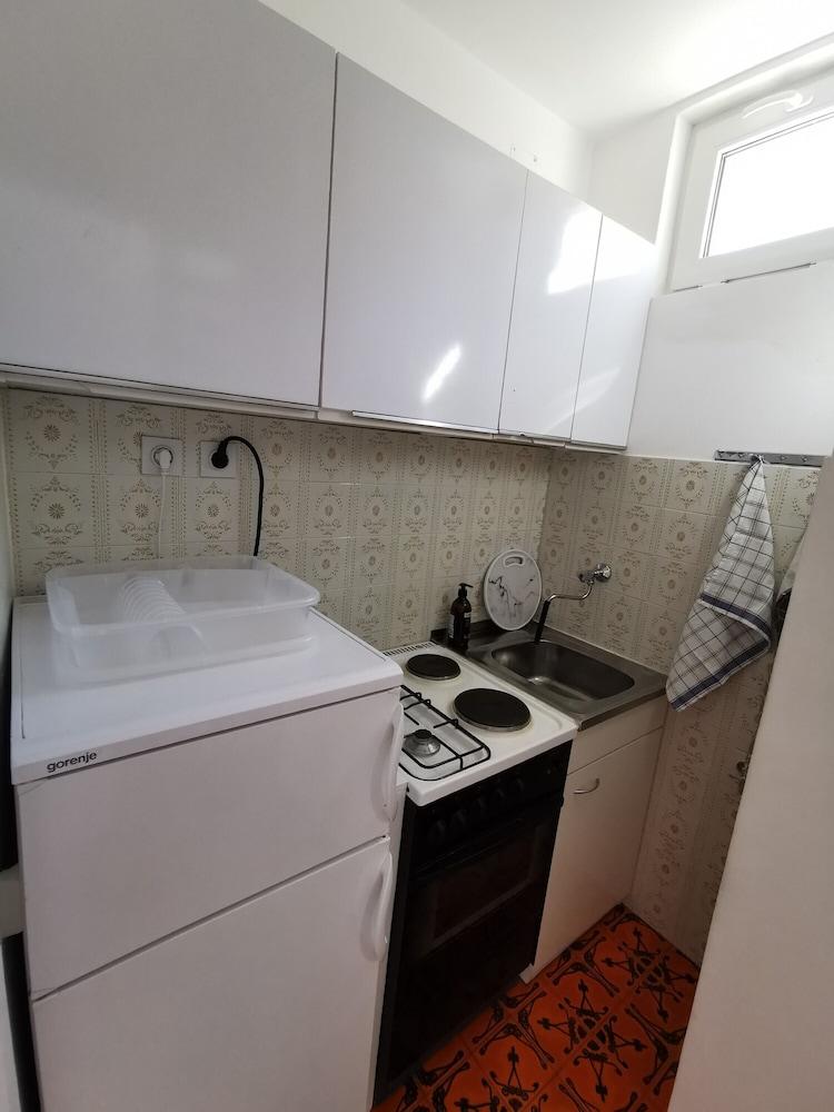 Authentic apt in Stone House, at the top Location