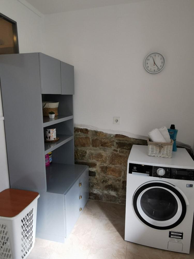 Authentic apt in Stone House, at the top Location