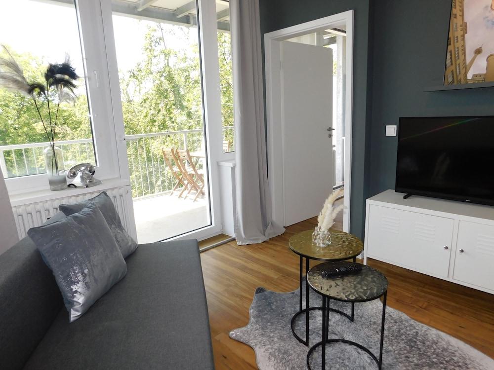 Boardinghouse by Sunton