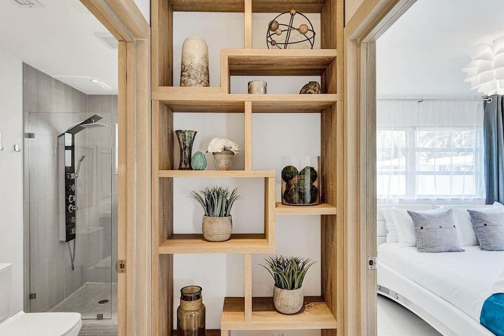 Heated Private Pool 4BR Modern home