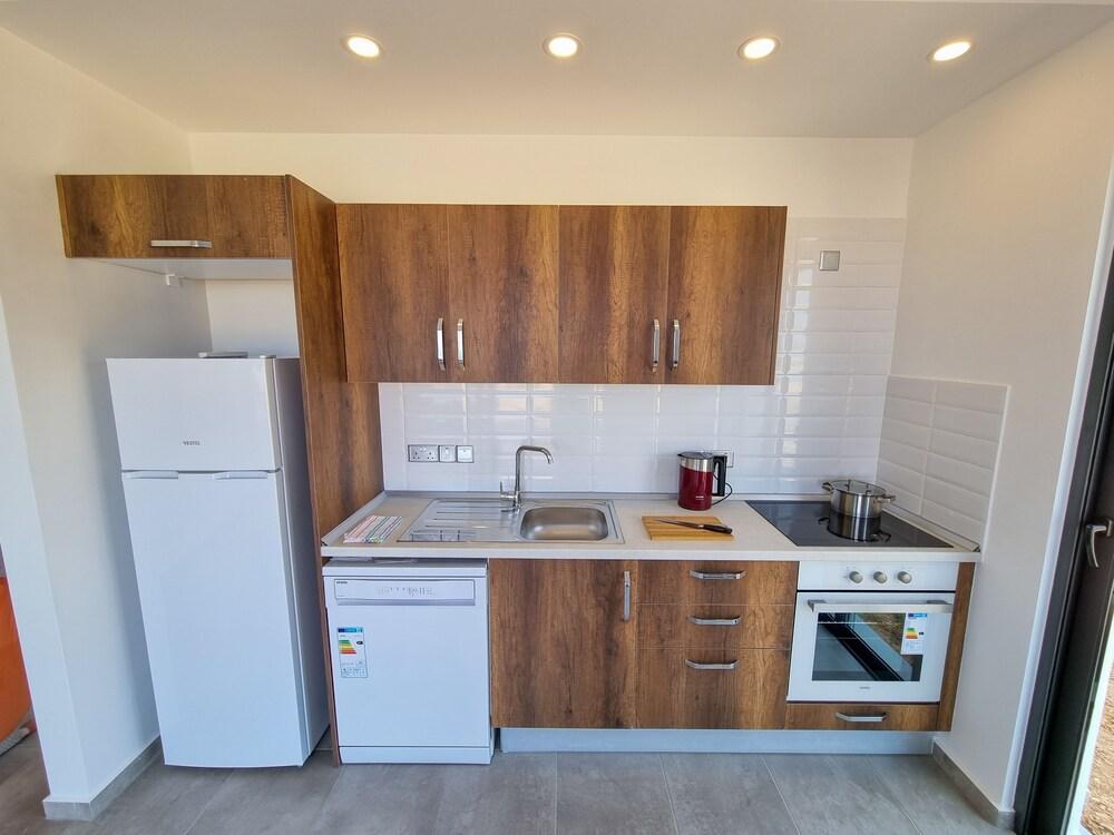 Sea Lagoon Apartment