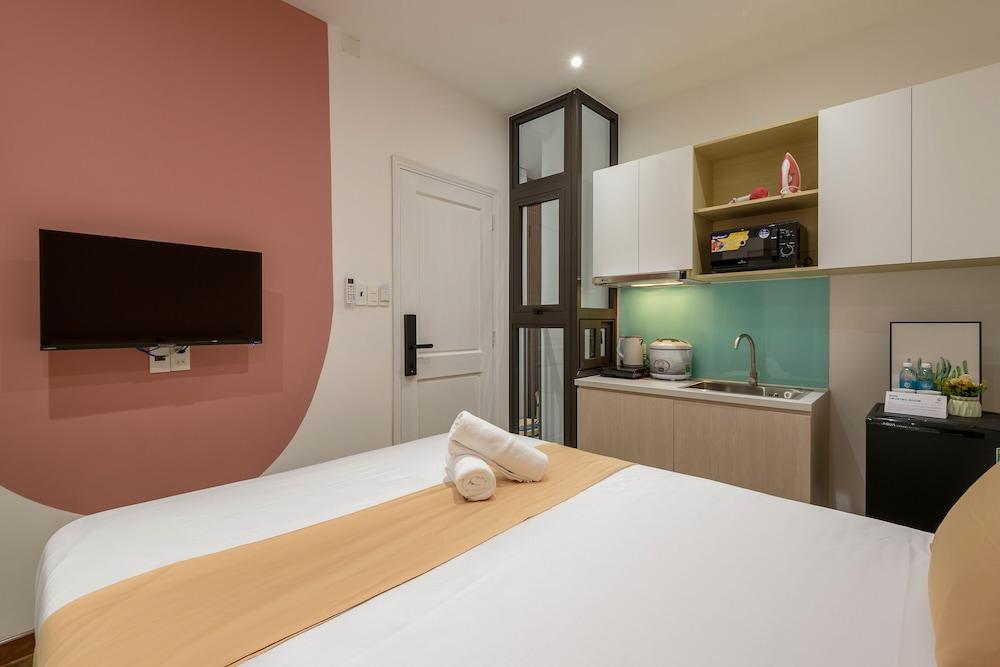 Cozrum Homes - June Corner