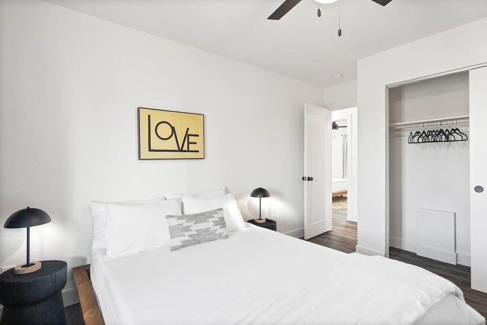 El Descanso in Meyer Park - Heated Pool