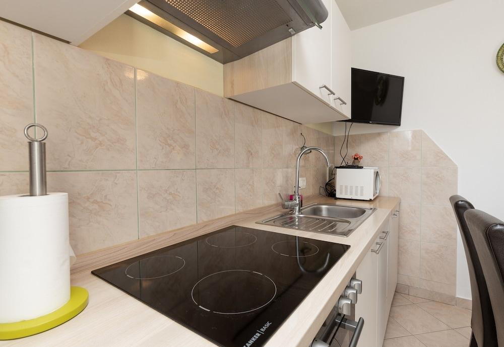 Cozy Apartment Paklenica 1