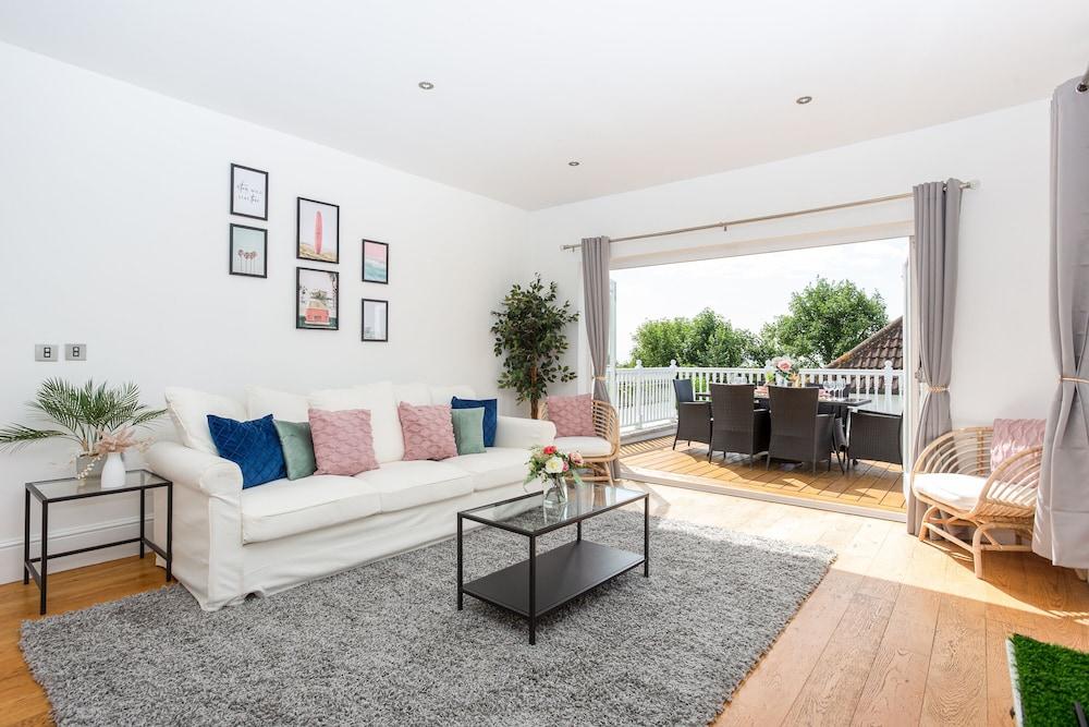 Estuary View by Sorted Stay