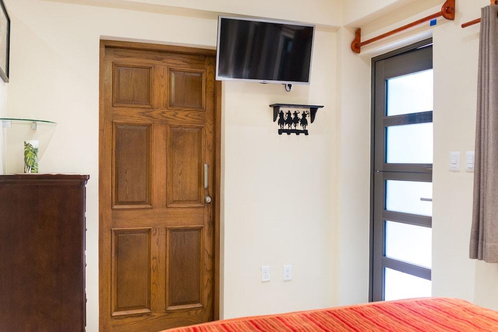 Alamos Inn con Jacuzzi y Piscina