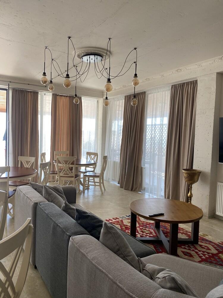 Claude Monet Seaside Hotel